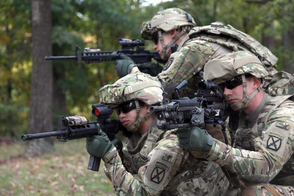 Multifunktions-Ziellaser im Einsatz, AN/PEQ-15 und AN/PEQ-15A